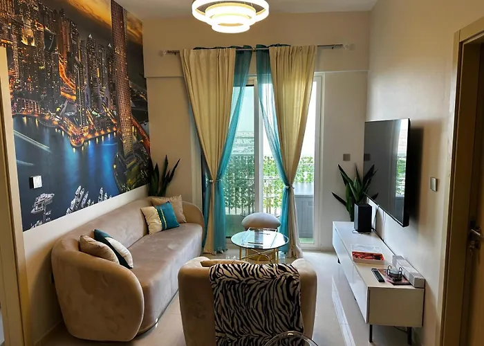 Regal Retreat\'S Royal Oasis Dubai